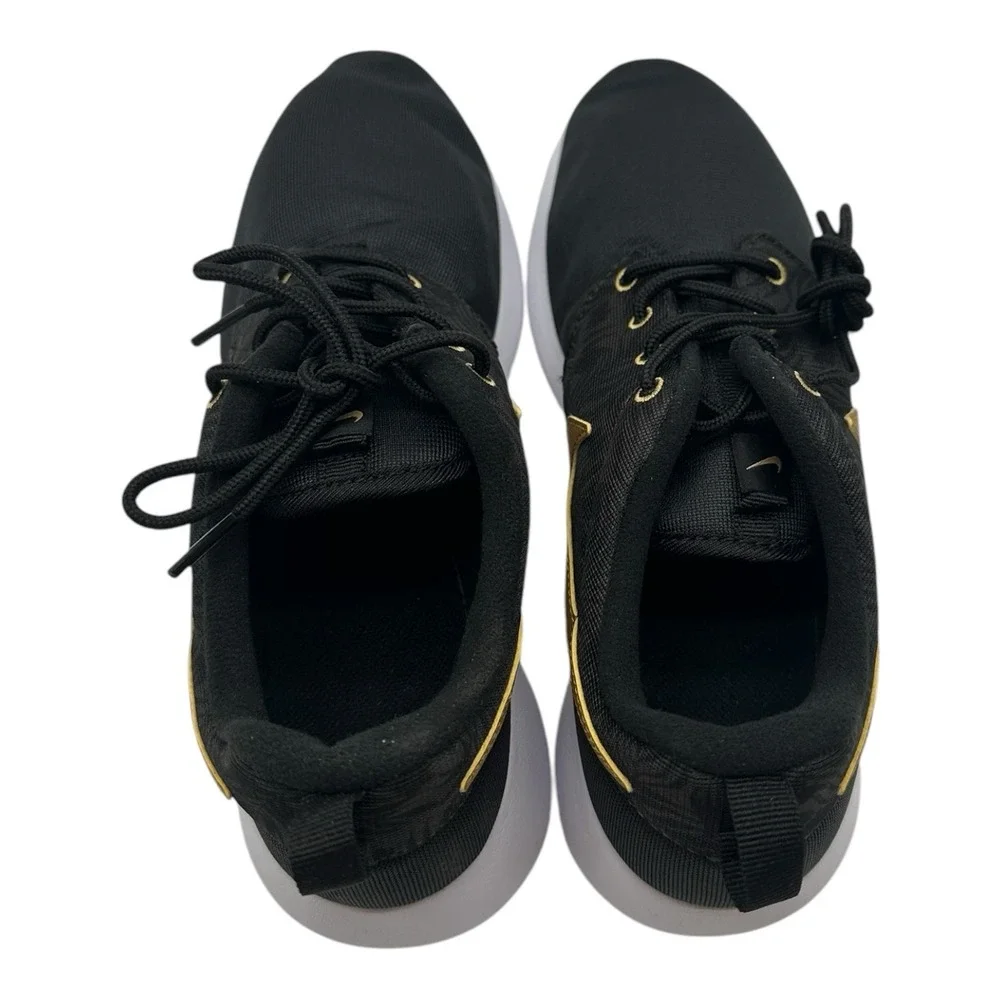 Nike Roshe One Print GS Running Shoes Size Youth 6.5 Womens 8 Black Gold Sneaker - Picture 9 of 10